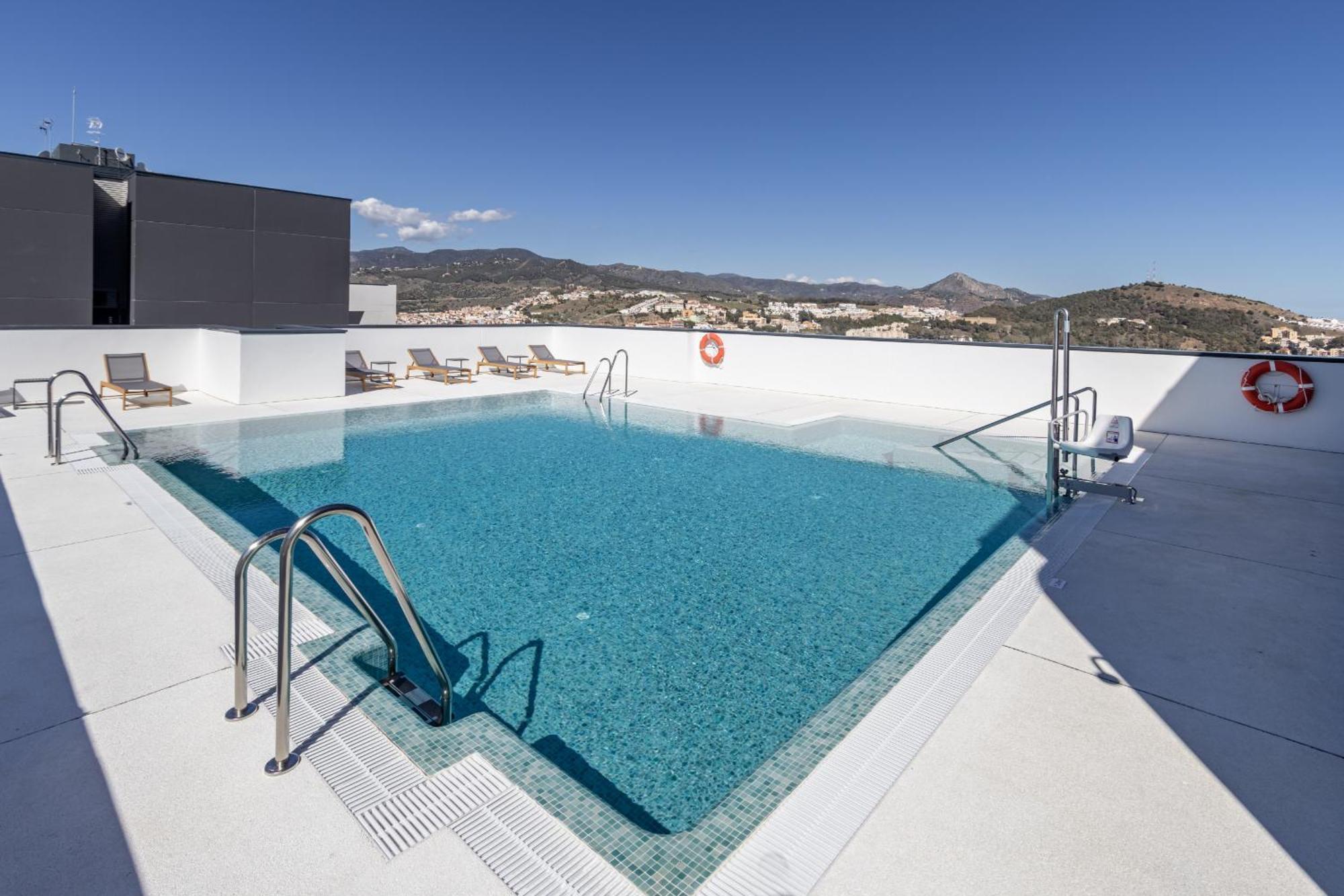Malaga Skyline 1 Pool & Parking Free Apartment Екстериор снимка
